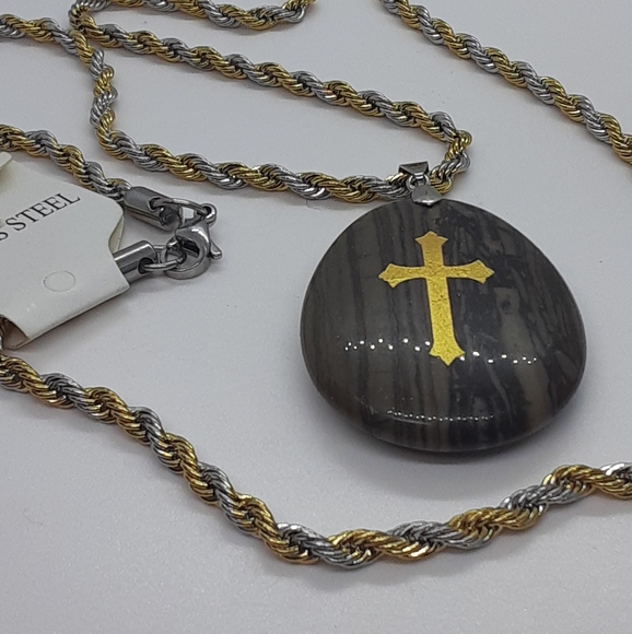 Jewelry - Picture 3 of 4